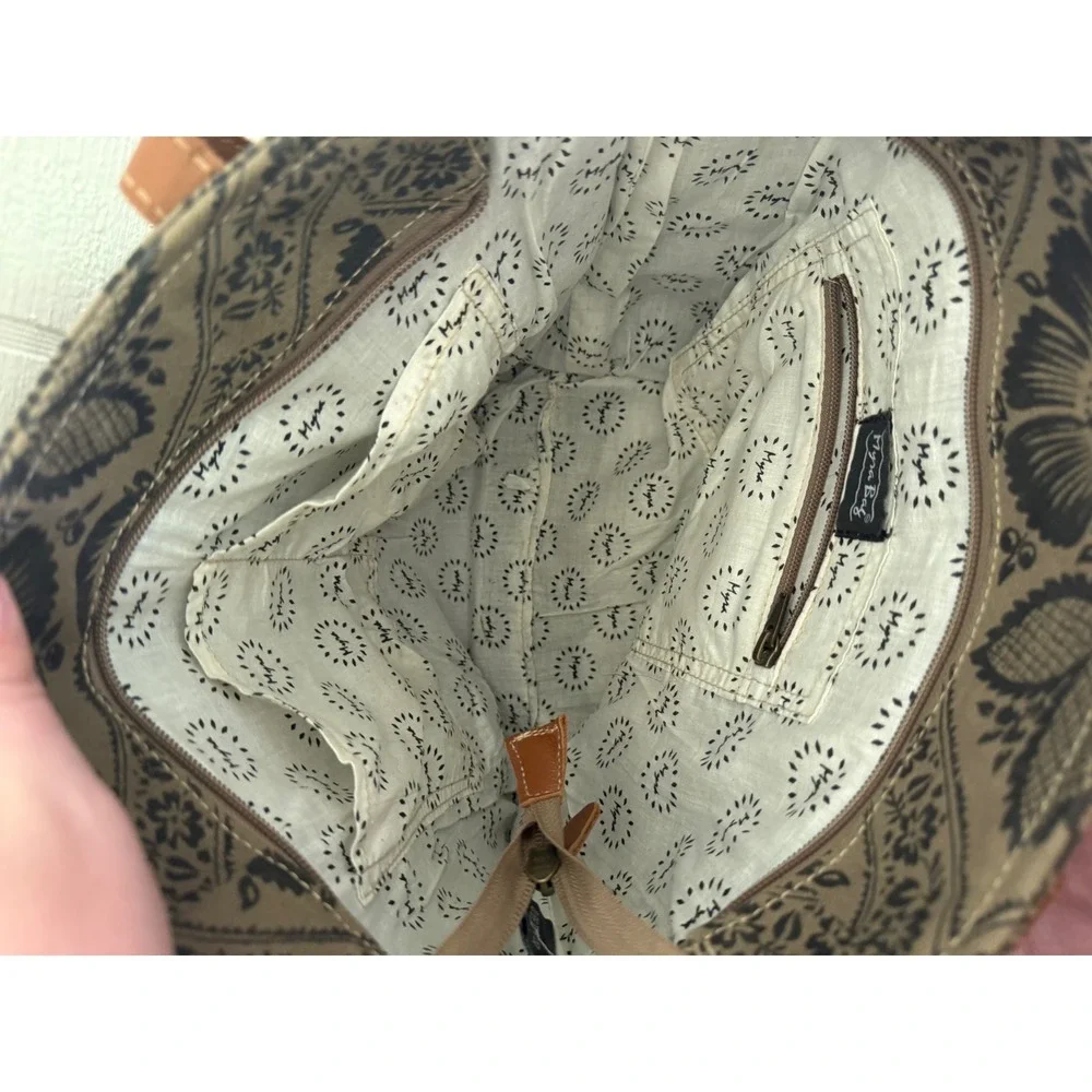 Myra Bag Canvas Damask Print Tote with Cowhide Leather Trim Western Shoulder Bag - Picture 4 of 6